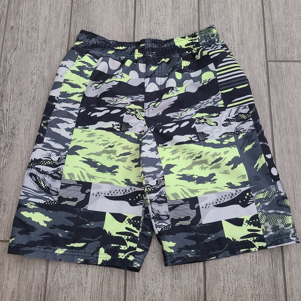 Under Armour Camo Swim Trunks Black Gray Neon Green Size Youth Large